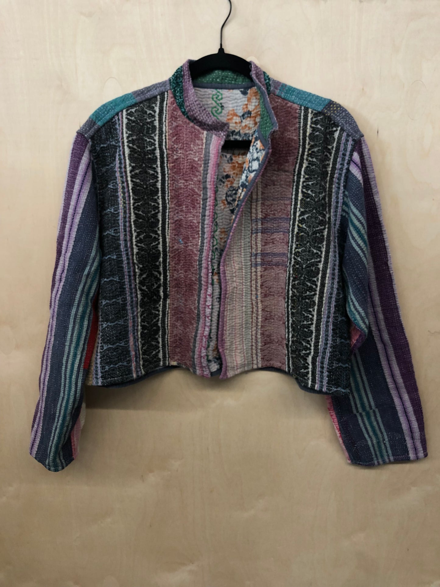 SaPeyKa Long Sleeve Crop