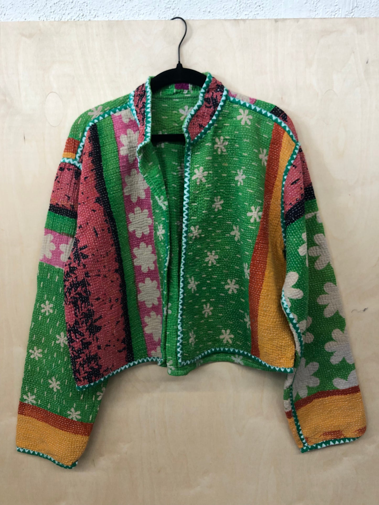 SaPeyKa Long Sleeve Crop