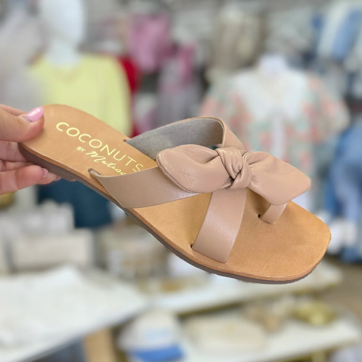 Vaughn Bow Toe Loop Sandal