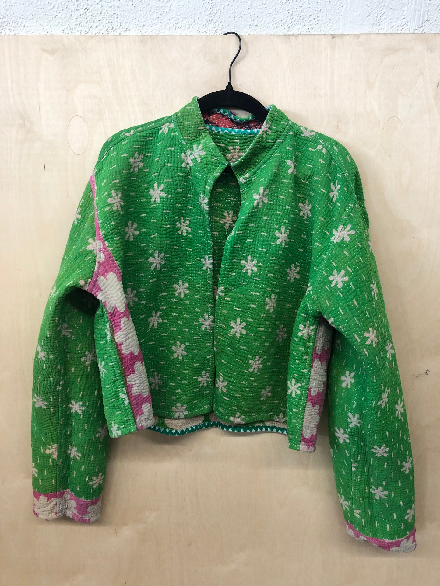SaPeyKa Long Sleeve Crop