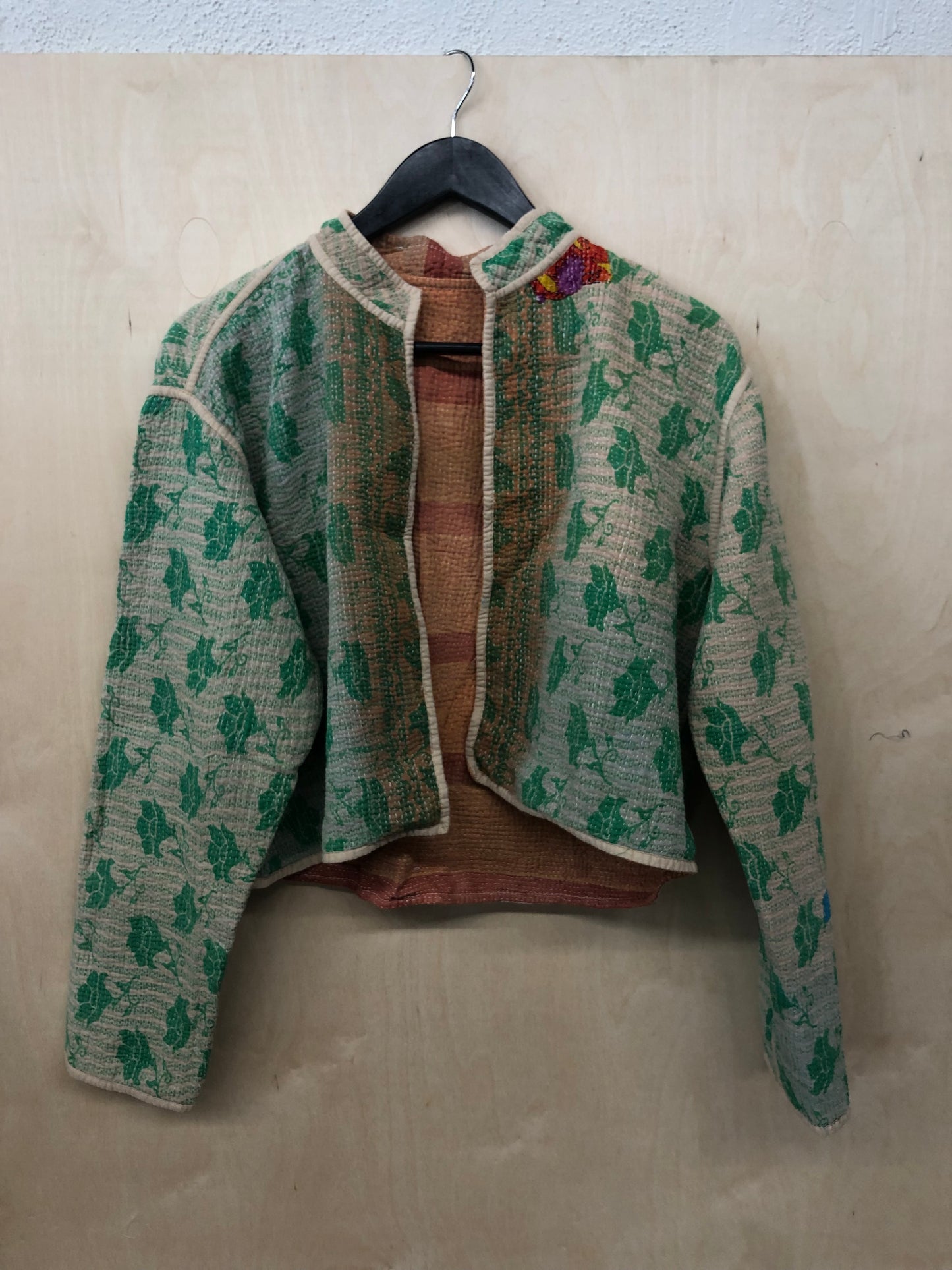 SaPeyKa Long Sleeve Crop