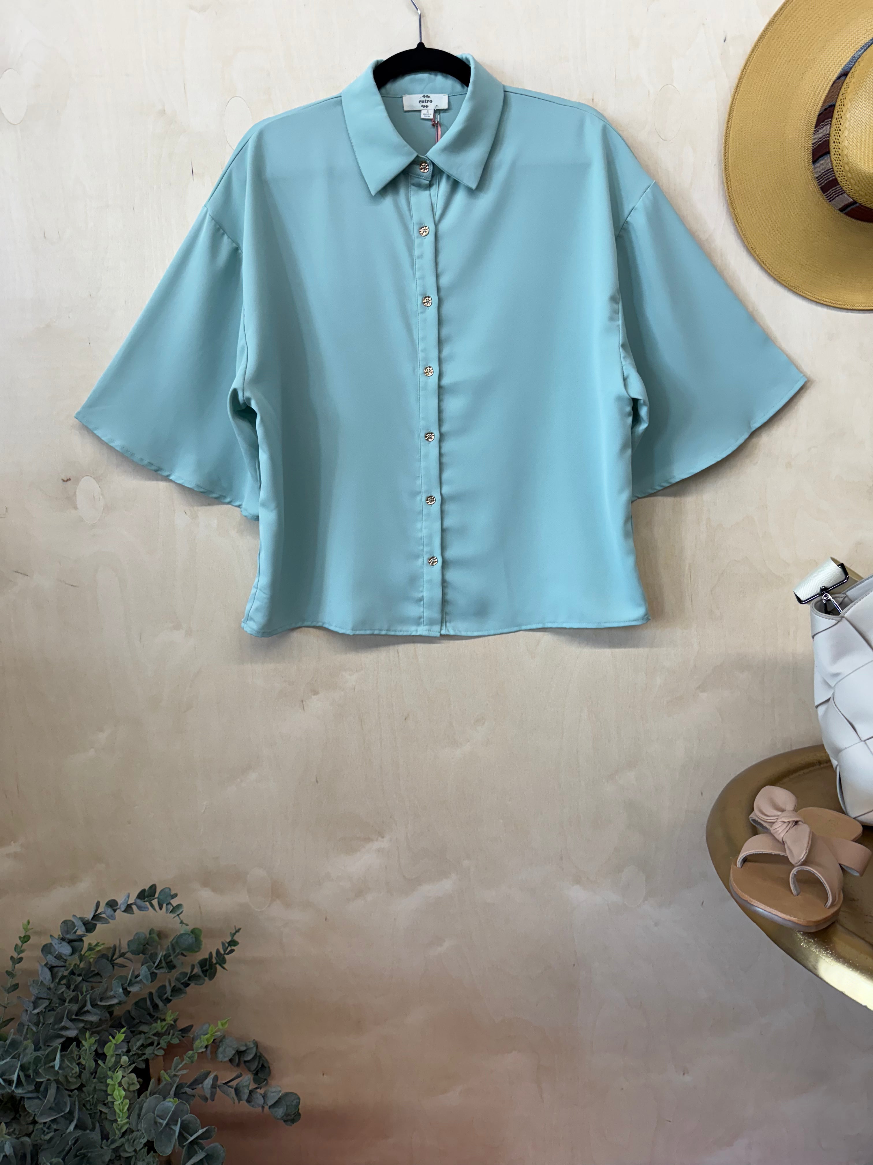 3/4 Sleeve Cropped Button Up