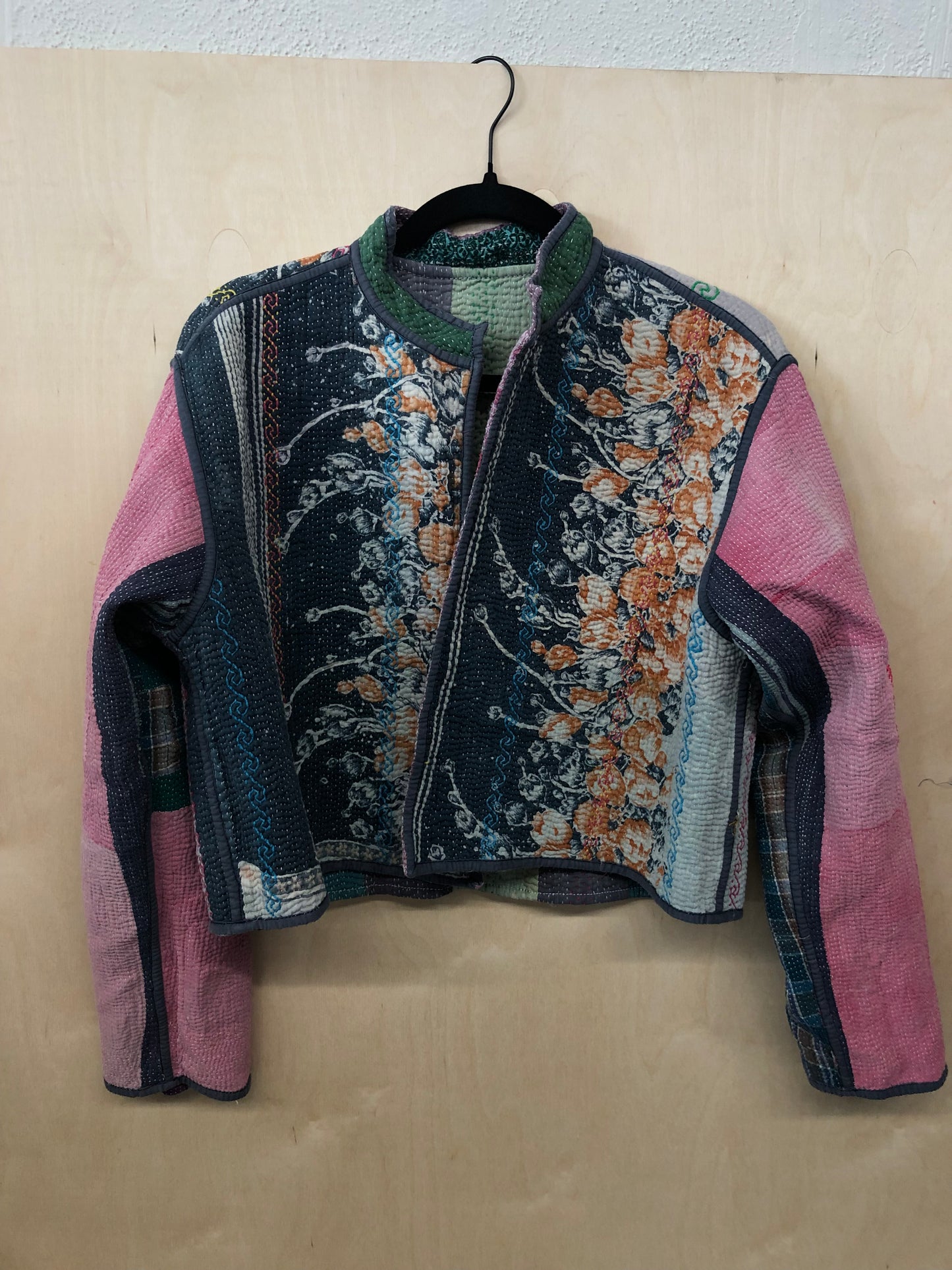 SaPeyKa Long Sleeve Crop