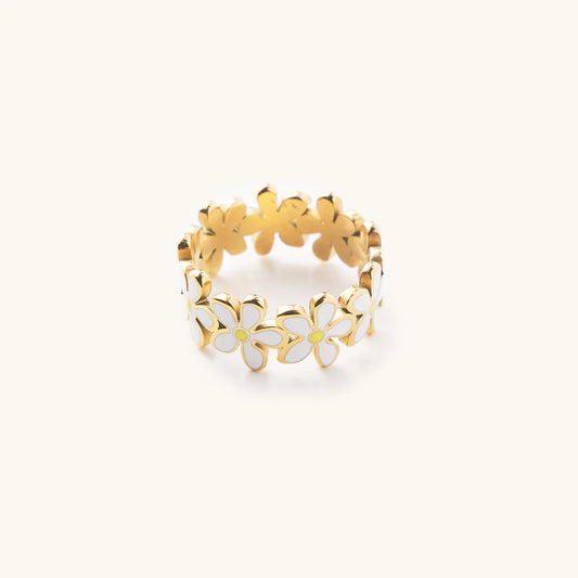 Whie Daisy Ring
