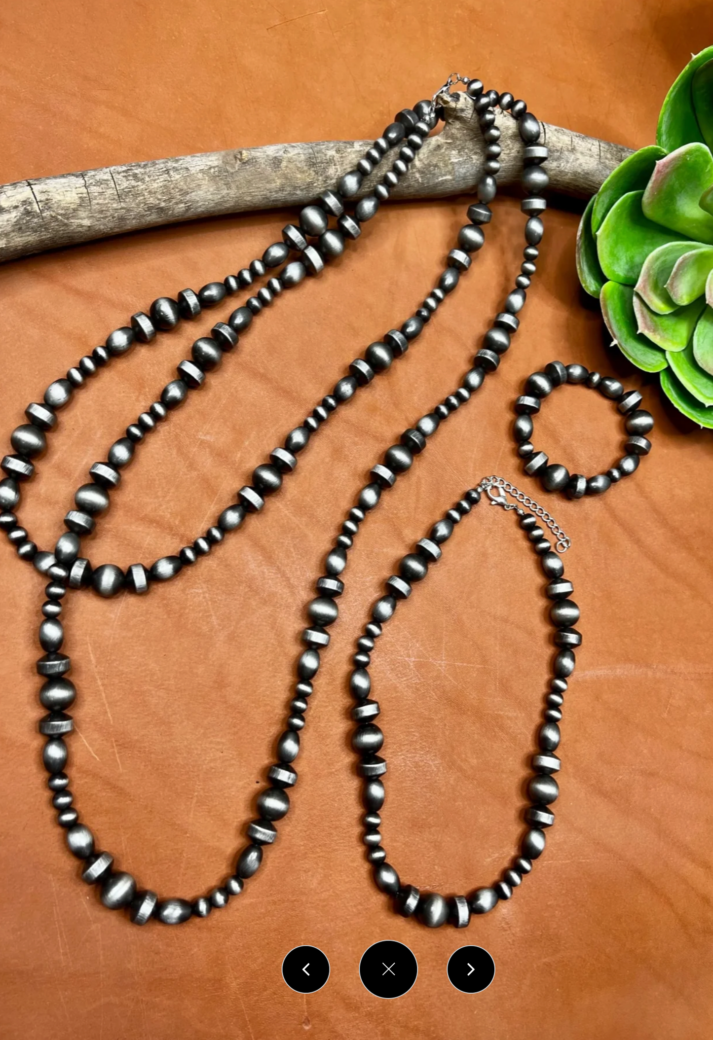 Amarillo Long Necklace