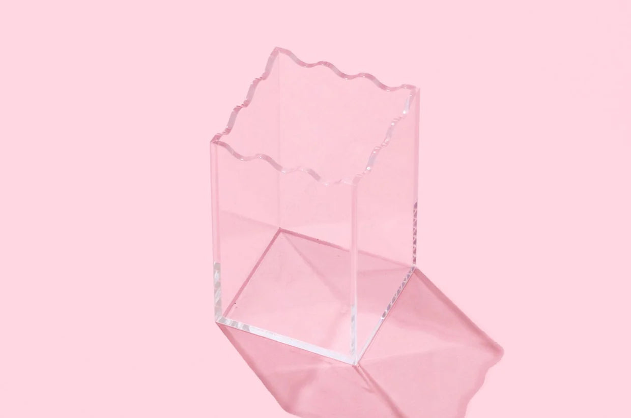 Clear Wavy Pen Cup
